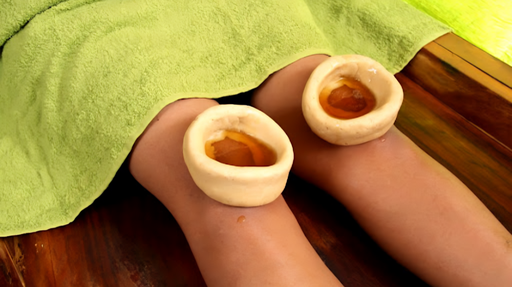 Janu Vasti – Knee Joint Oil Therapy for Pain Relief